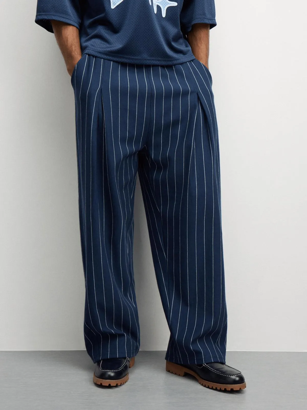 The FIX Men's Navy Fleece Pinstripe Barrel Jogger