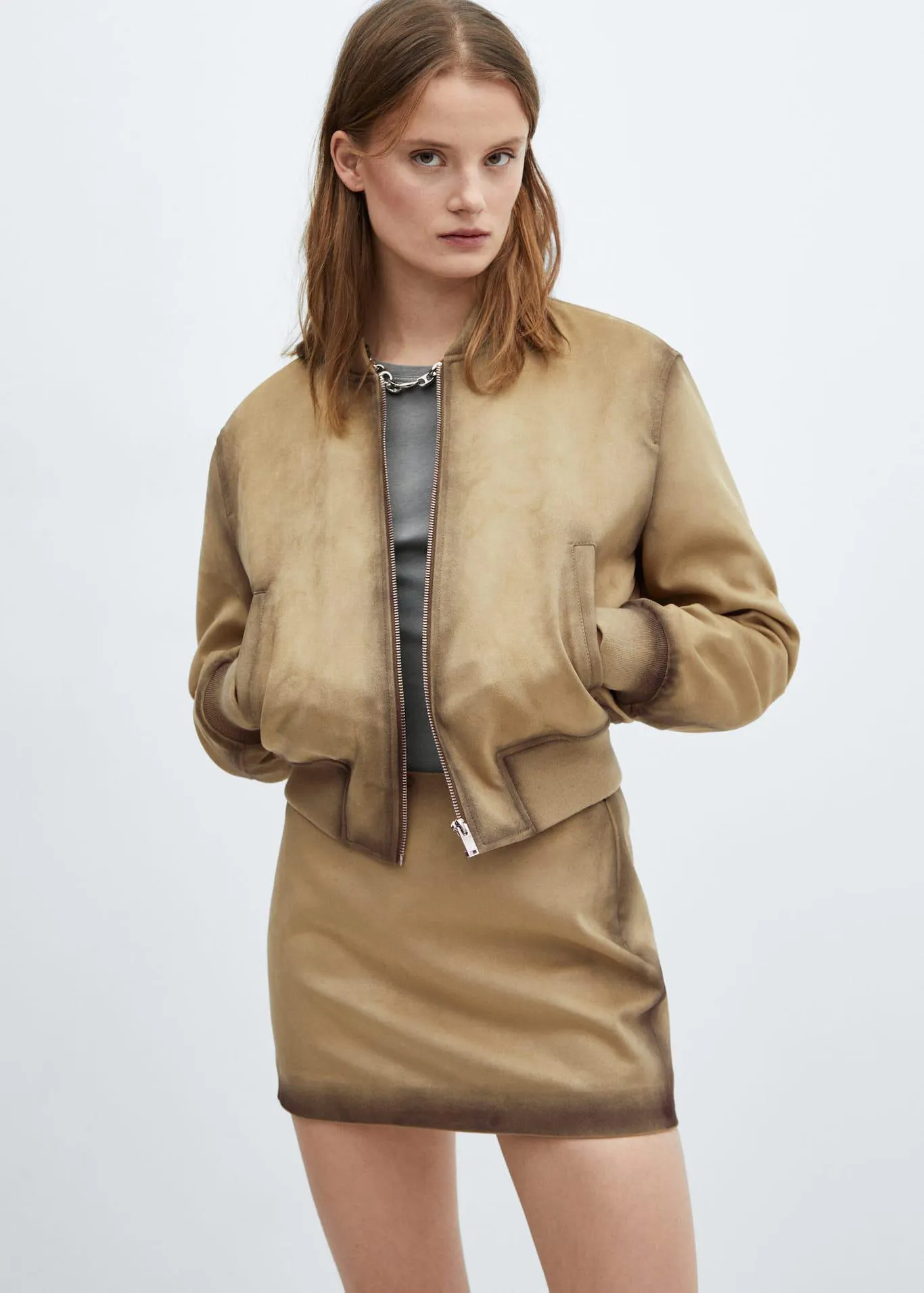 Worn-effect leather skirt