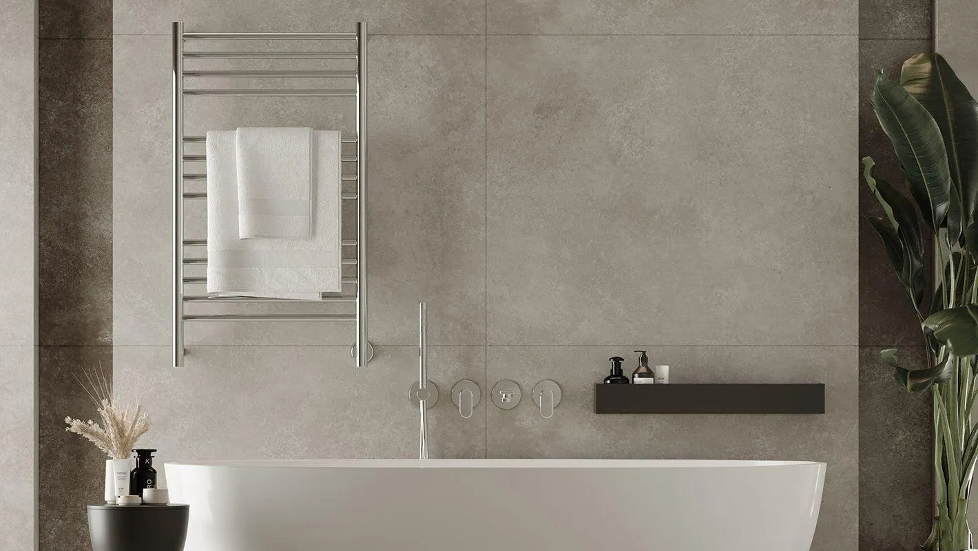 Jeeves Classic C Polished Stainless Steel Heated Rail 915 x 400mm