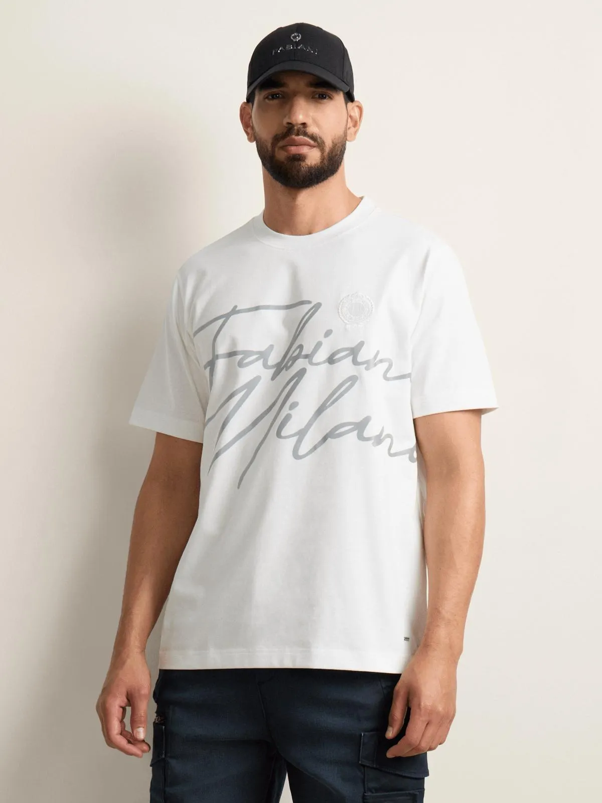 Fabiani Men's Off White Print Reflective Cursive T-Shirt