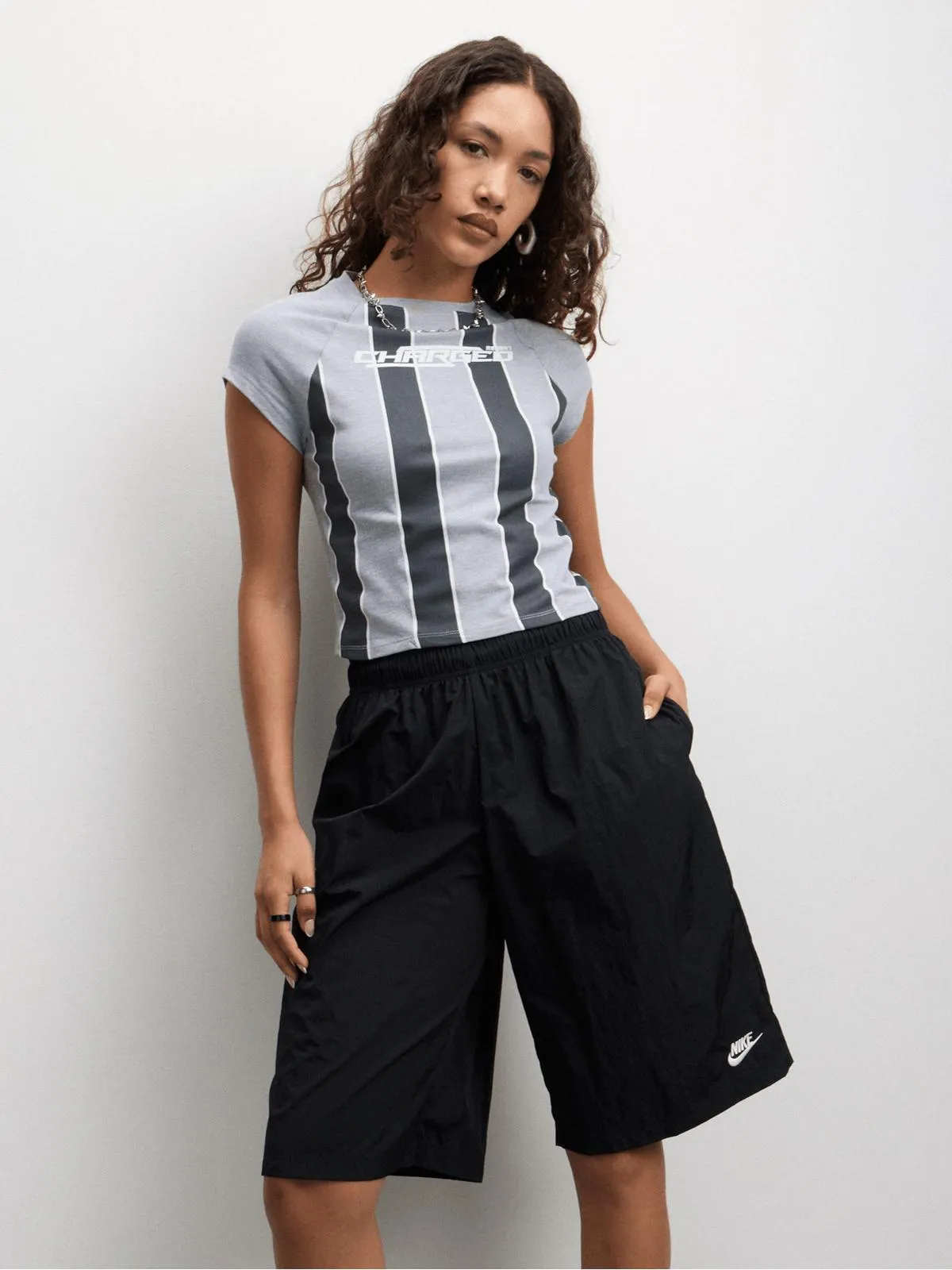 Nike Women's Mid-Rise Loose Knee-Length Black Short