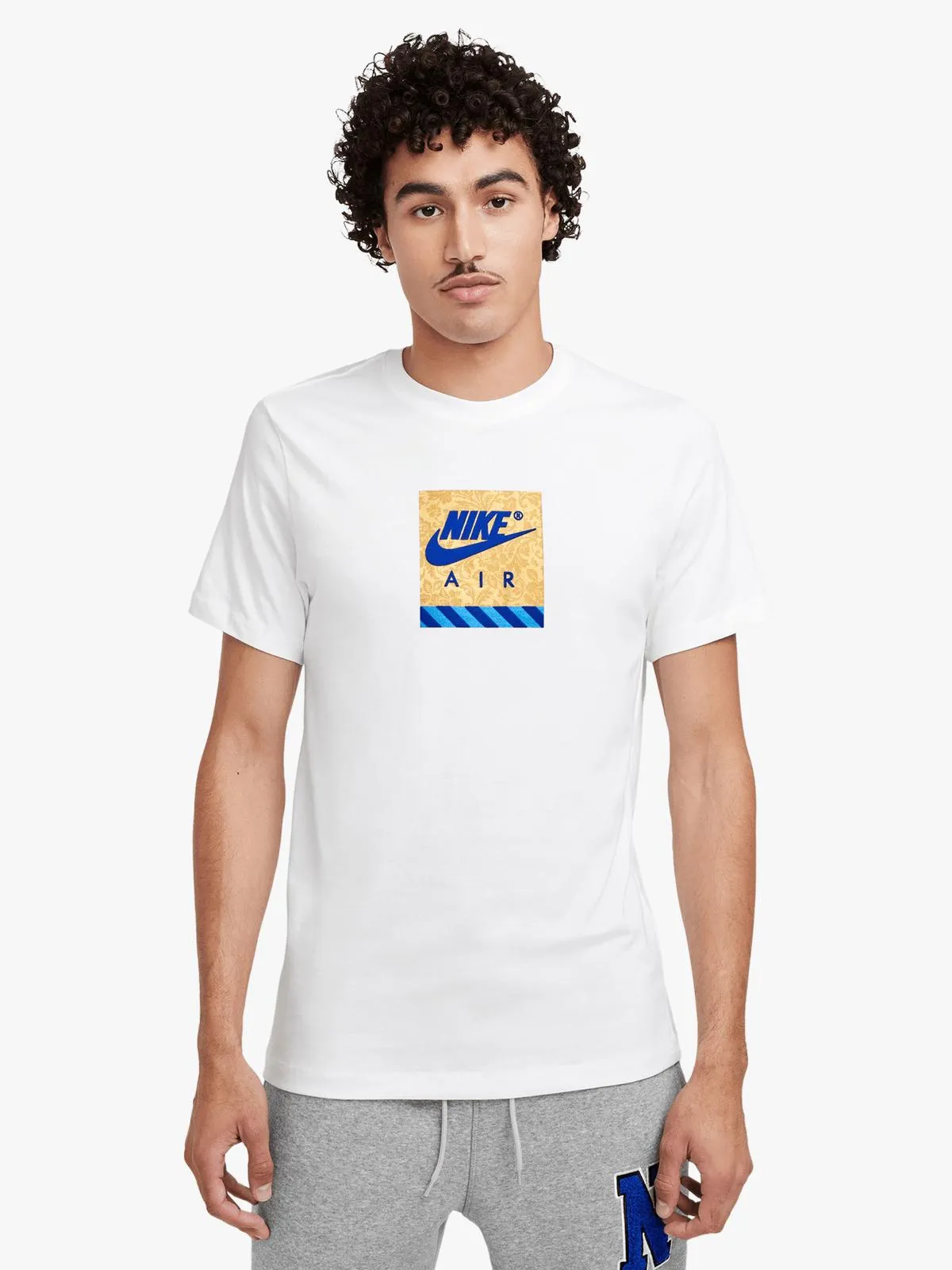 Nike Men's Nsw White T-Shirt