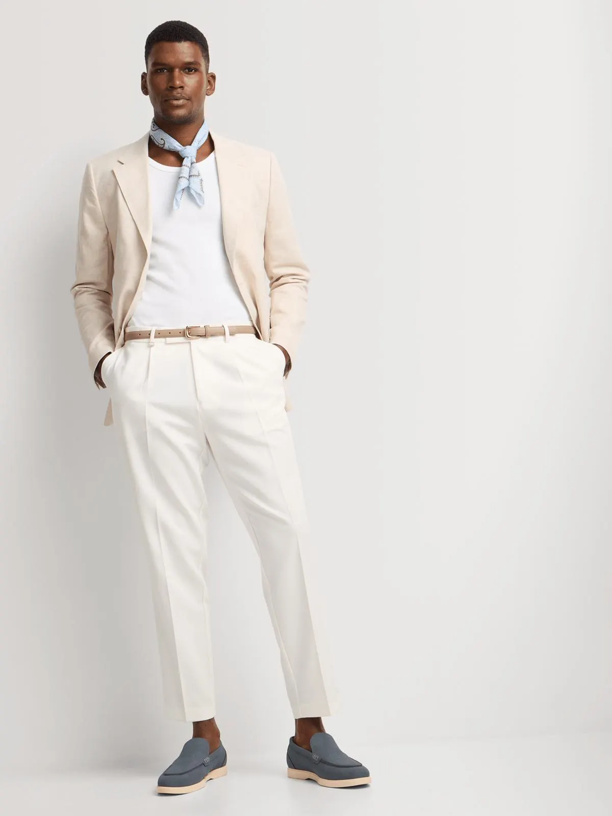 Markham Men's Smart Slim Tapered Pleated Milk Trouser