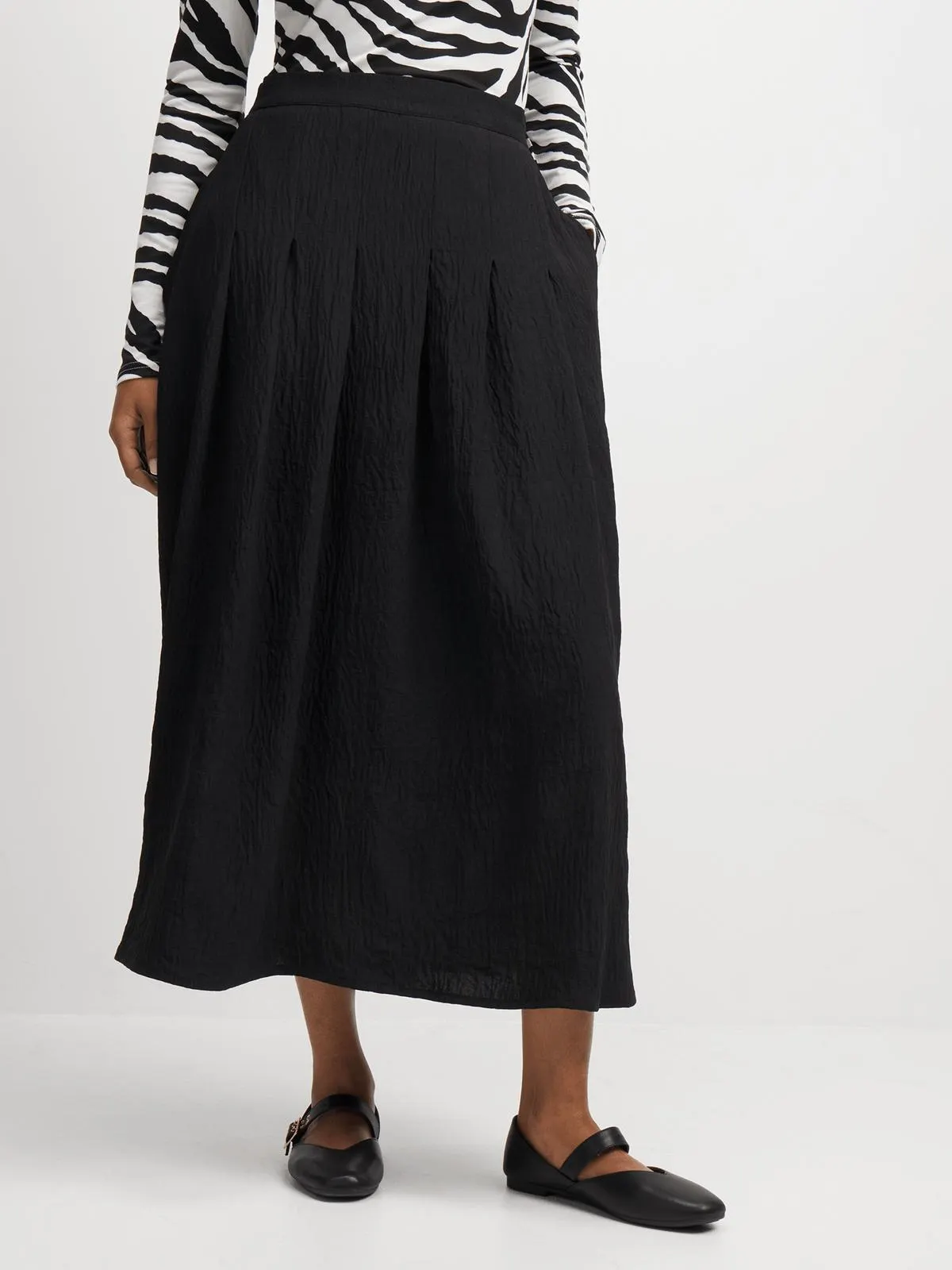 Jet Women's Black Pleated Skirt