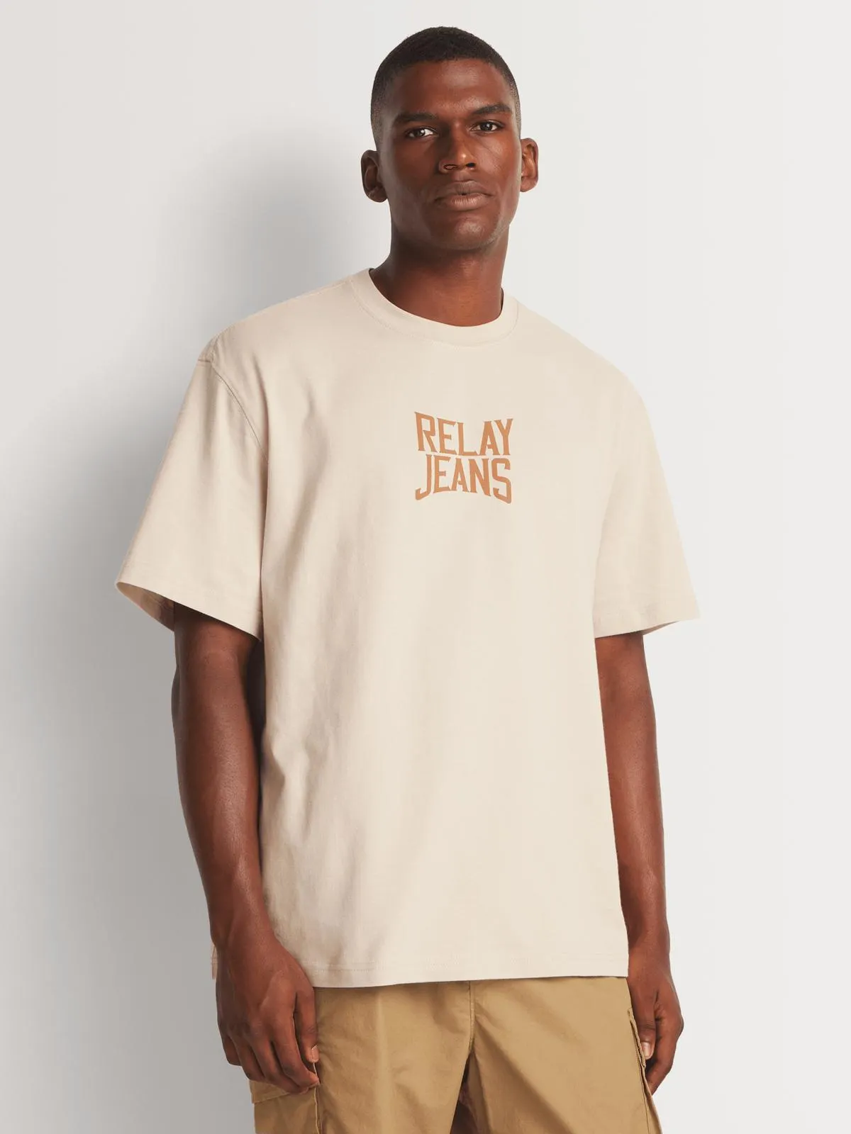 Men's Relay Jeans Boxy Car Photographic Sand Graphic T-Shirt