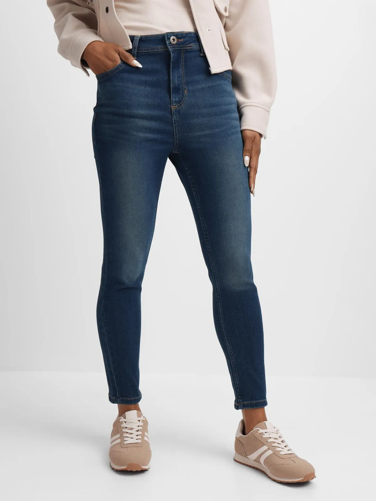 Exact Women's Dark Tinted Wash Skinny Jeans