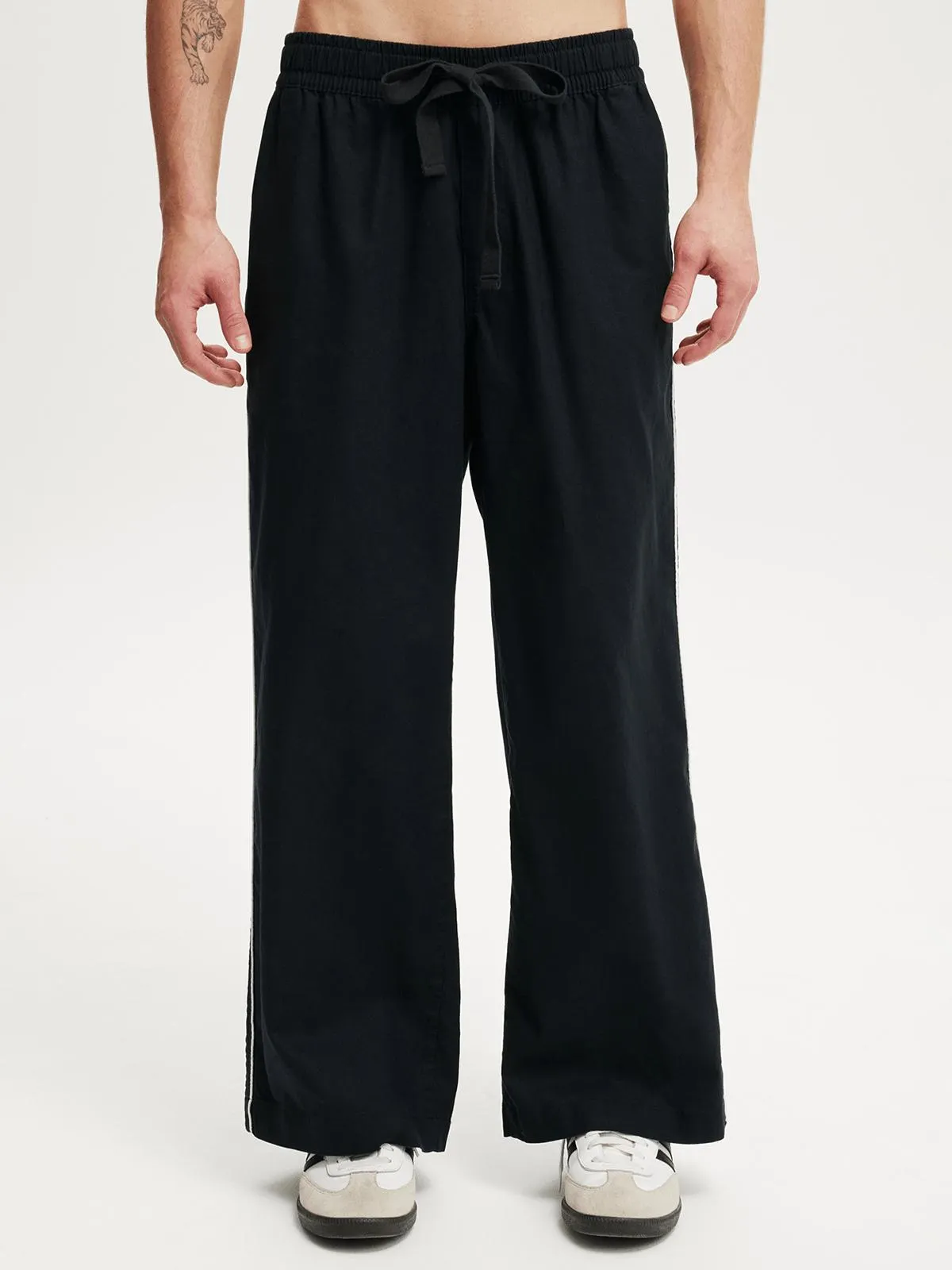 Men's Cotton On Black Super Baggy Easy Pants