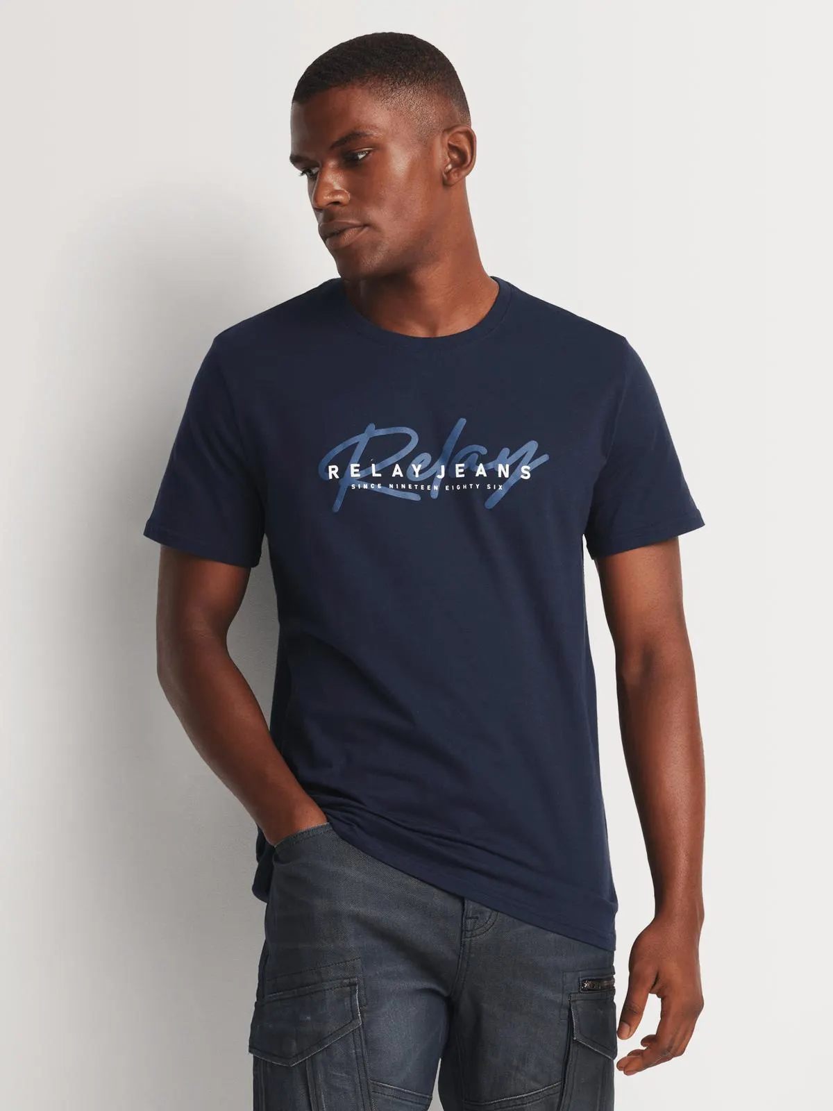 Men's Relay Jeans Slim Fit Contrast Navy Graphic T-Shirt