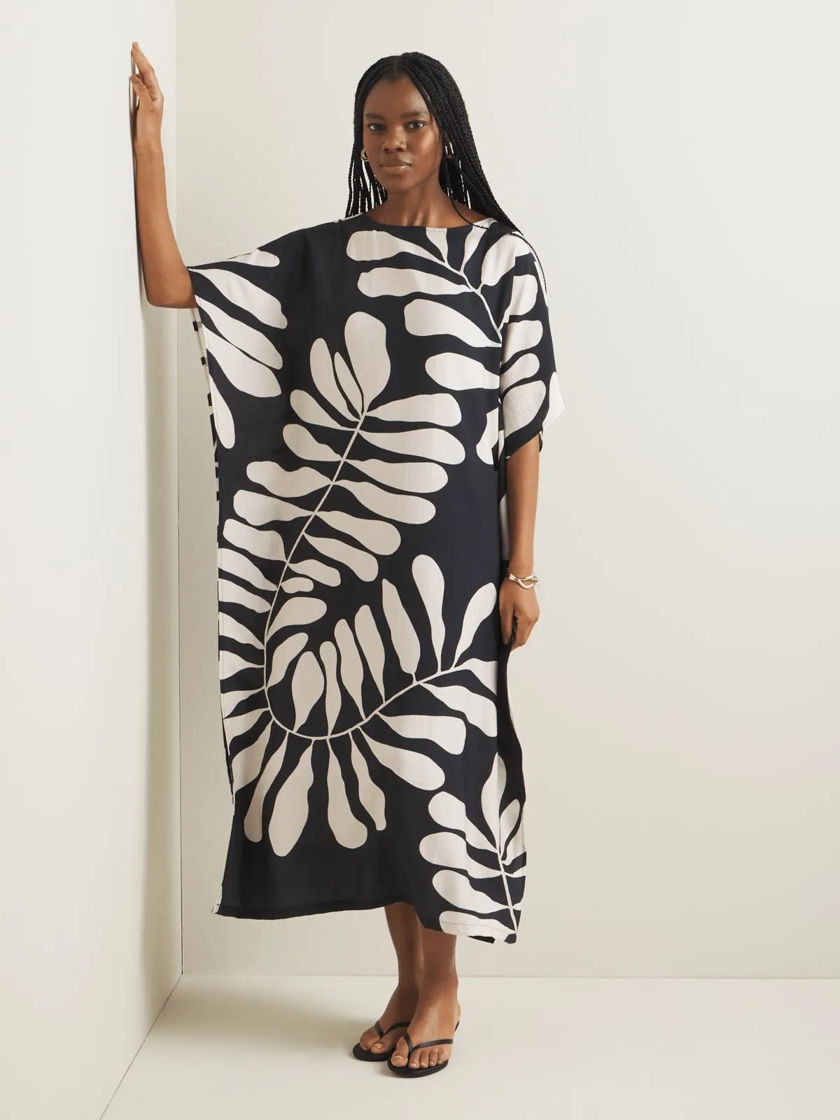 Women's Iconography Slash Neck Kaftan