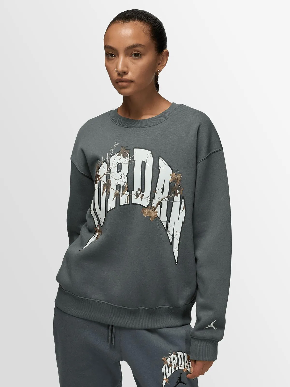 Jordan Women's Realtree Crew-Neck Grey Sweatshirt