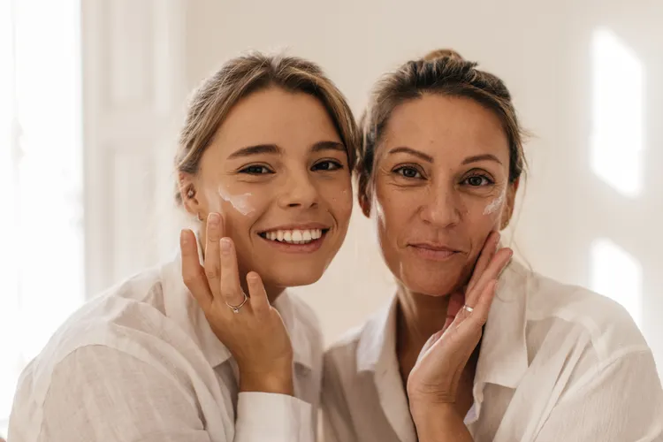 Regalos de belleza y cuidado personal para mamá: ofertas en AVON y Natura 