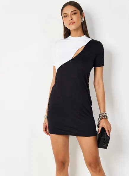 Vestido Slim Bordado Evazê