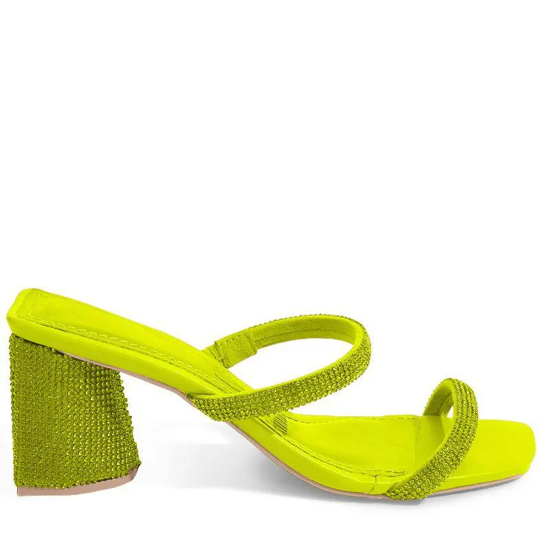 Mule Verde Limão com Strass e Salto Bloco