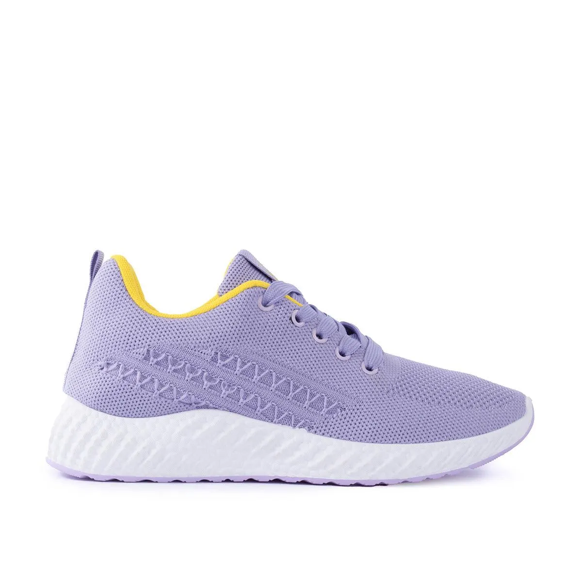 Tenis deportivos color lila en malla tejida