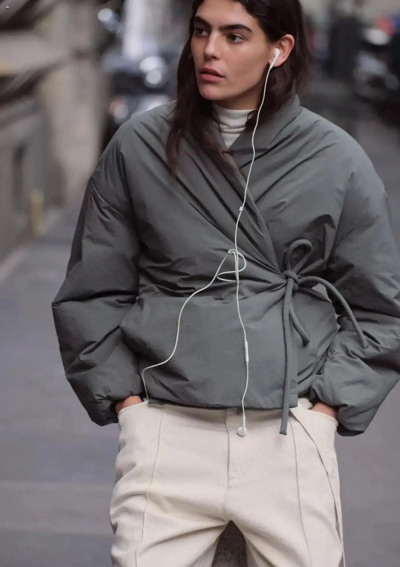 Catalog Zara catalog - Women de la 1 octombrie până la 31 decembrie 2024 - Revista Pagina 16
