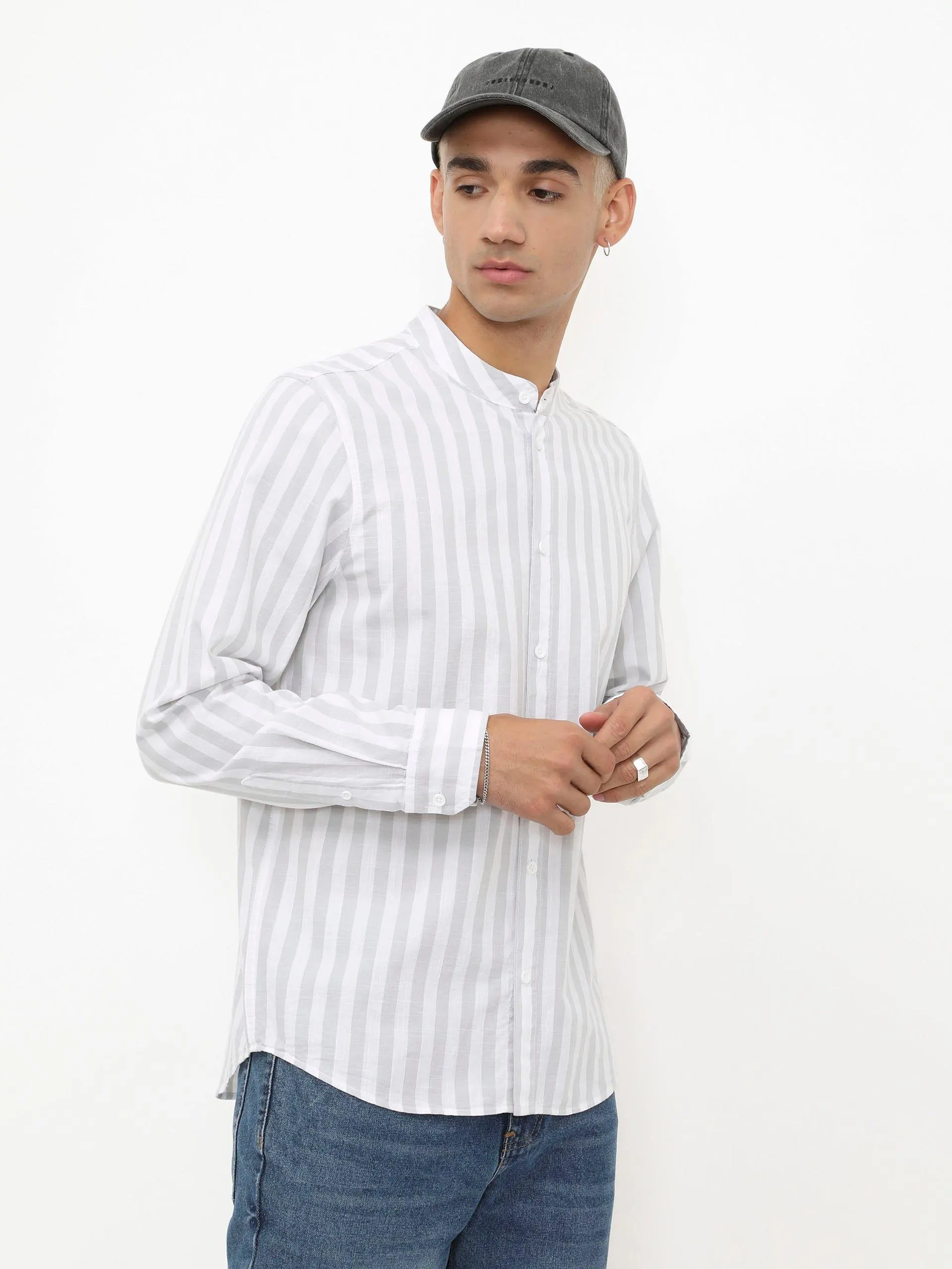 Camisa Manga Larga Rayas Verticales Grises