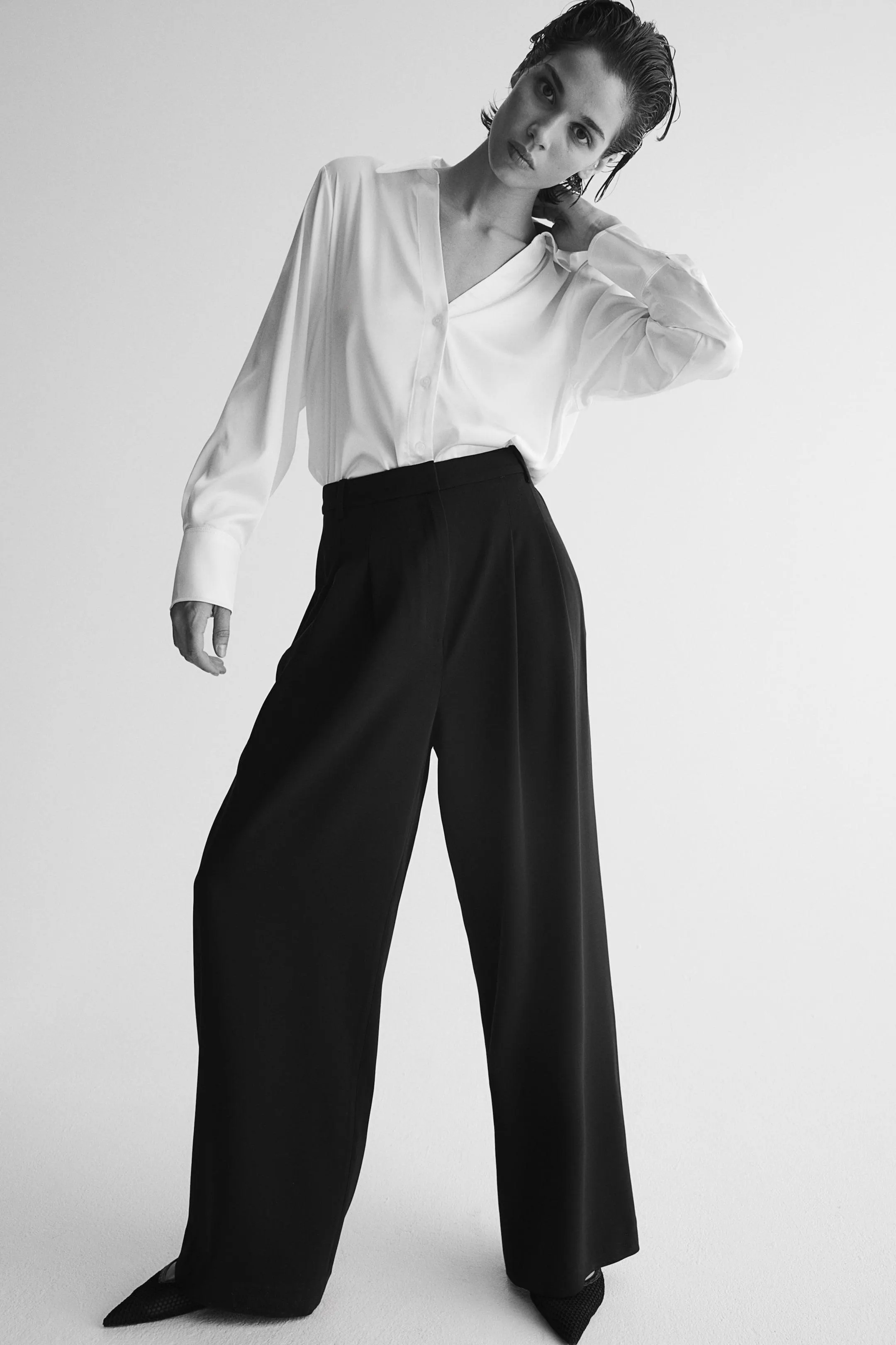 Pantaloni largi
